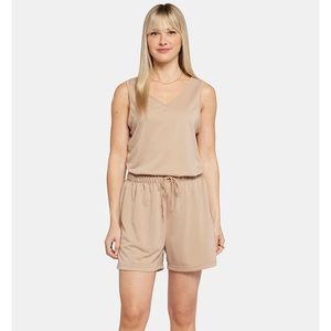 NWT. NYDJ 2 piece shorts and tank set